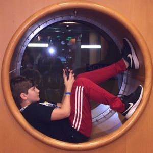 Meet your Posher, Cash